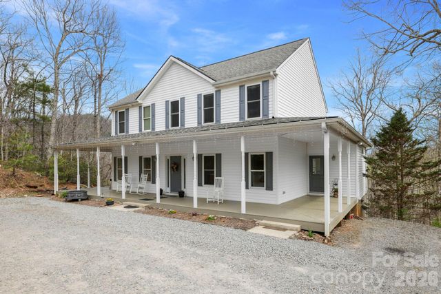 11 Starlight Drive, Black Mountain, NC 28711
