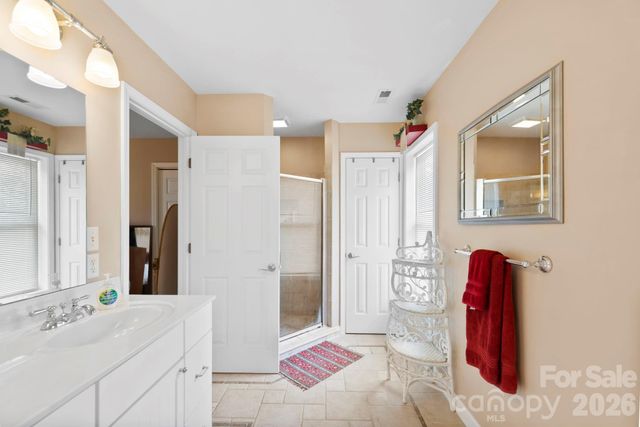 11 Starlight Drive, Black Mountain, NC 28711
