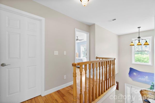 11 Starlight Drive, Black Mountain, NC 28711