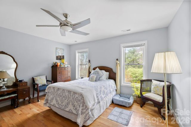 11 Starlight Drive, Black Mountain, NC 28711