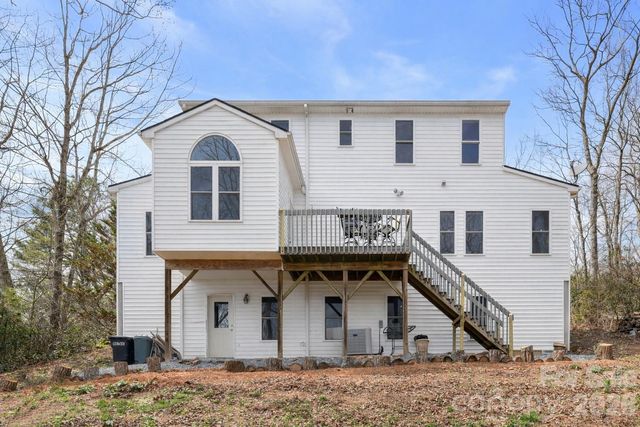 11 Starlight Drive, Black Mountain, NC 28711