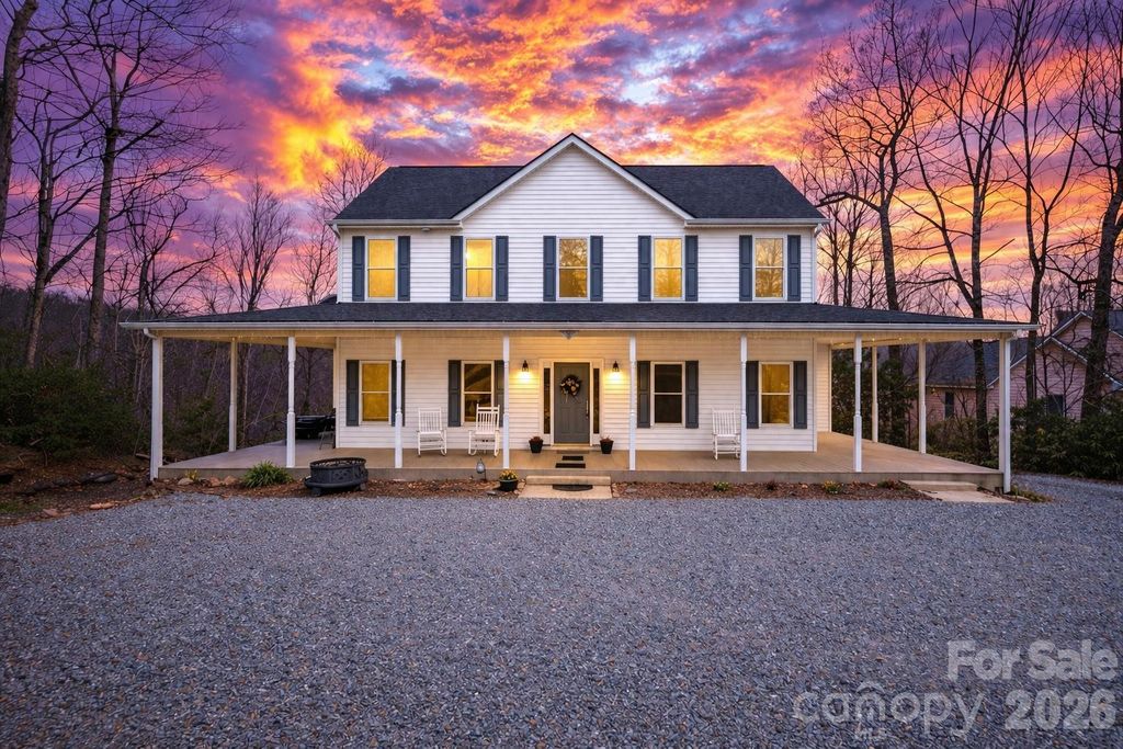 11 Starlight Drive, Black Mountain, NC 28711