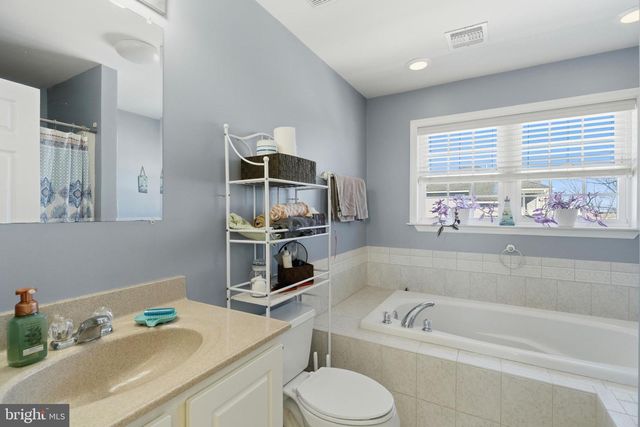 154 N SPINNAKER DR, Little Egg Harbor Twp, NJ 08087