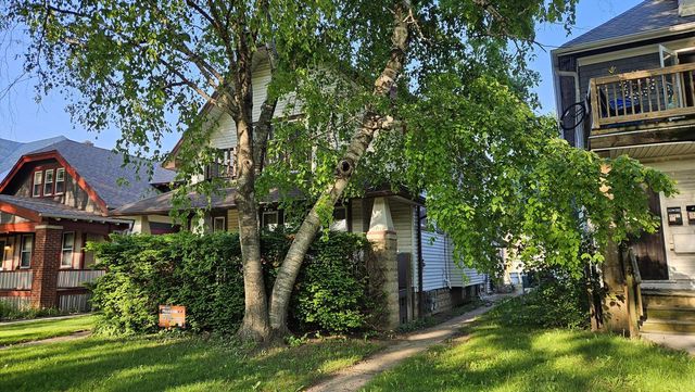 2956 N 50th STREET, Milwaukee, WI 53210