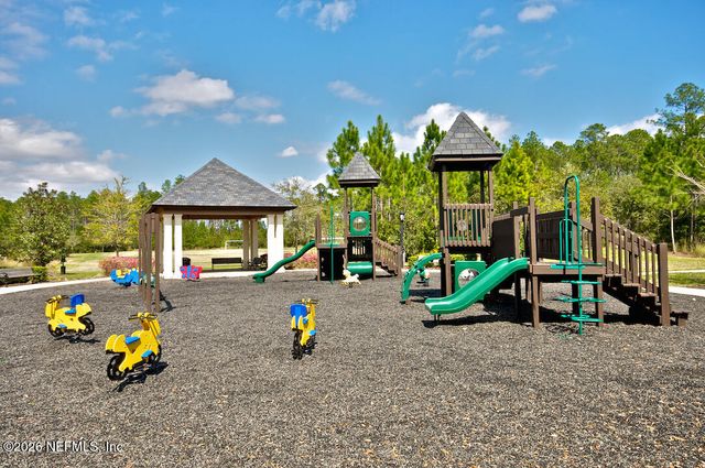 200 FLORES Way, St. Johns, FL 32259