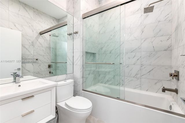 2560 NE 199th Street, Miami, FL 33180