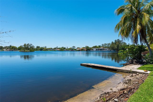 2560 NE 199th Street, Miami, FL 33180