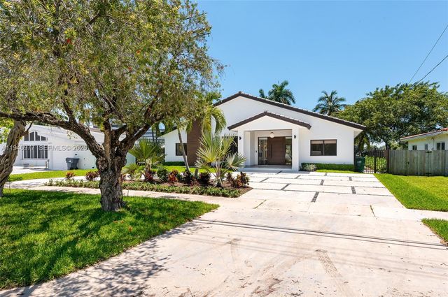 2560 NE 199th Street, Miami, FL 33180