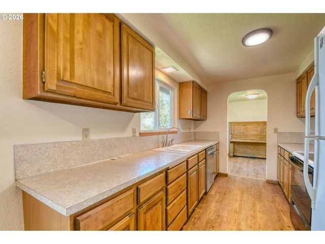 1107 Sw 23RD St, Pendleton, OR 97801