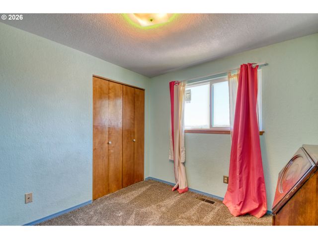 1107 Sw 23RD St, Pendleton, OR 97801