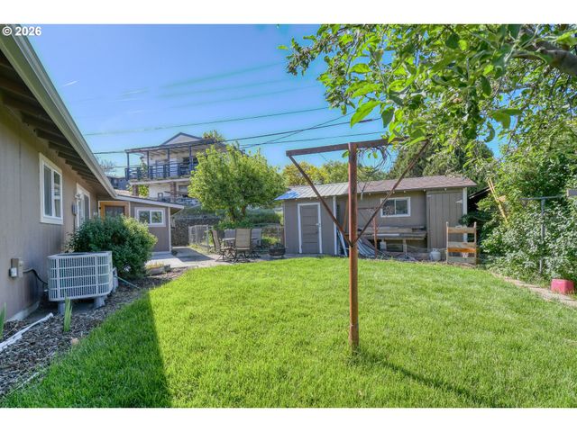 1107 Sw 23RD St, Pendleton, OR 97801