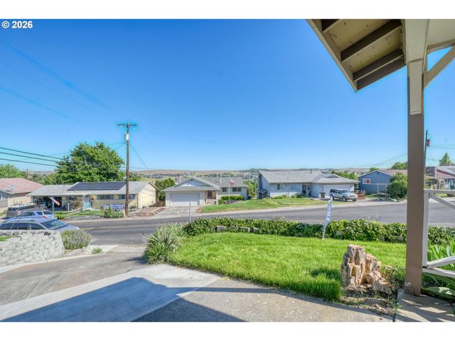 1107 Sw 23RD St, Pendleton, OR 97801