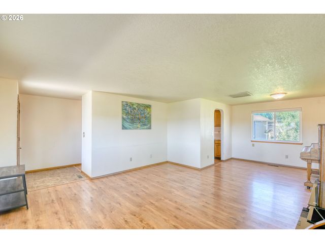 1107 Sw 23RD St, Pendleton, OR 97801