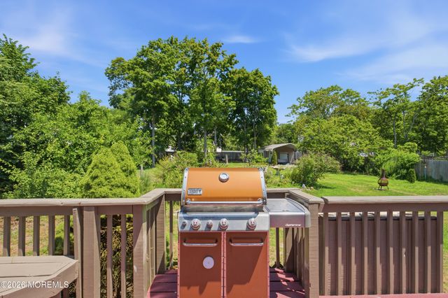 674 E Bay Avenue, Barnegat, NJ 08005