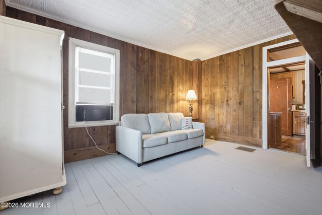 674 E Bay Avenue, Barnegat, NJ 08005