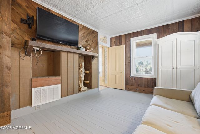 674 E Bay Avenue, Barnegat, NJ 08005