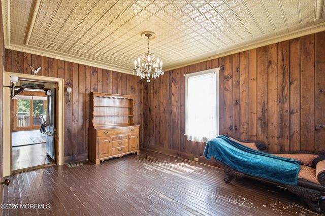 674 E Bay Avenue, Barnegat, NJ 08005