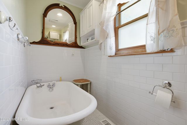 674 E Bay Avenue, Barnegat, NJ 08005