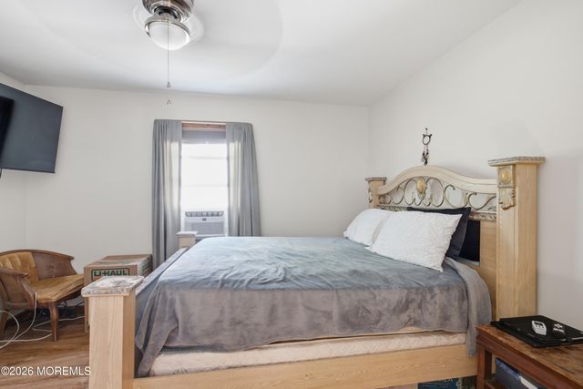 674 E Bay Avenue, Barnegat, NJ 08005