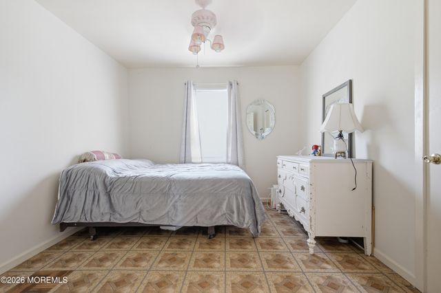 674 E Bay Avenue, Barnegat, NJ 08005