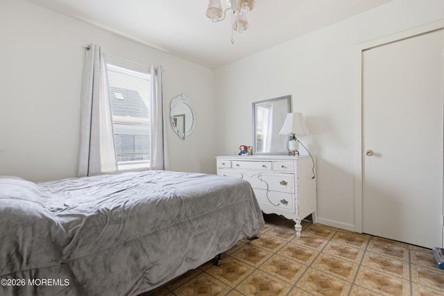 674 E Bay Avenue, Barnegat, NJ 08005
