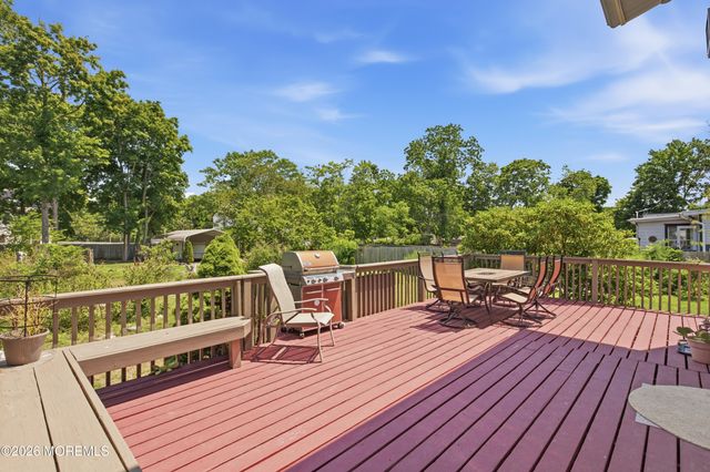 674 E Bay Avenue, Barnegat, NJ 08005