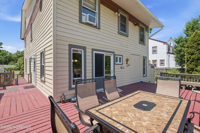 674 E Bay Avenue, Barnegat, NJ 08005