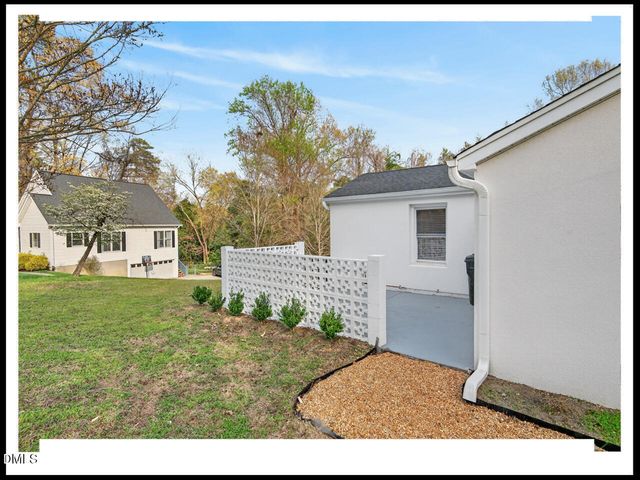 100 Eastwood Lake Road, Chapel Hill, NC 27514