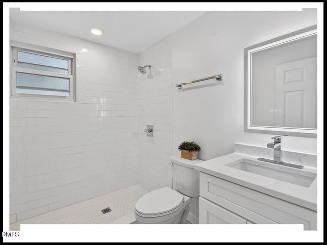 100 Eastwood Lake Road, Chapel Hill, NC 27514