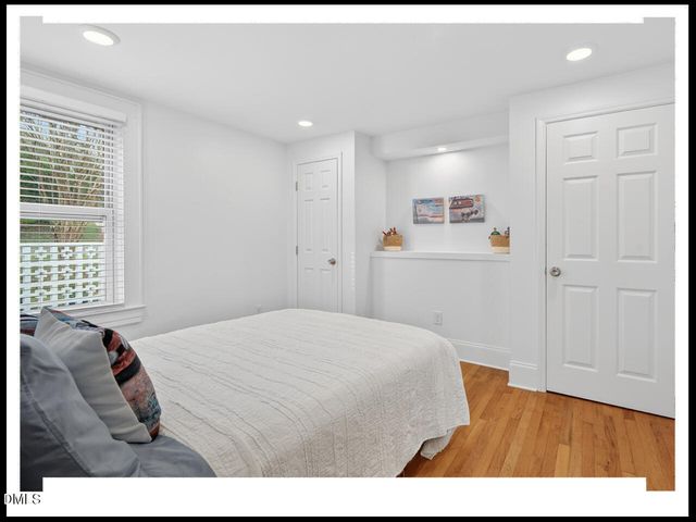 100 Eastwood Lake Road, Chapel Hill, NC 27514