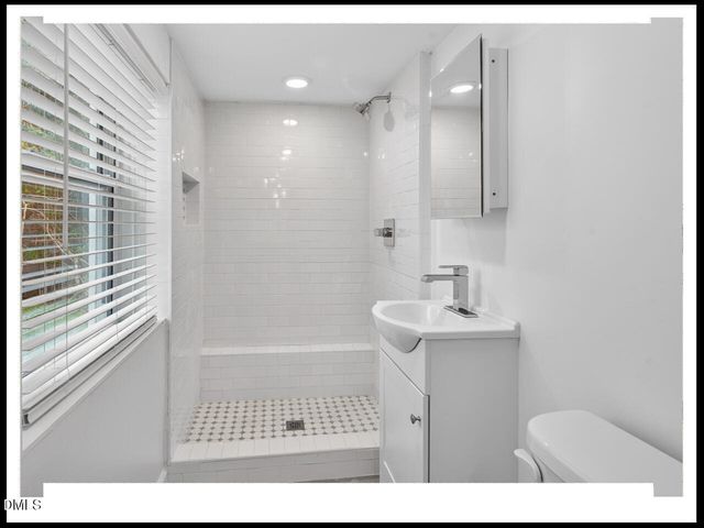 100 Eastwood Lake Road, Chapel Hill, NC 27514