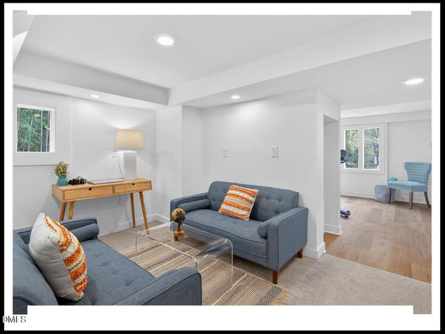 100 Eastwood Lake Road, Chapel Hill, NC 27514