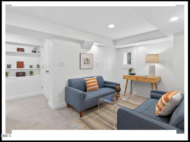 100 Eastwood Lake Road, Chapel Hill, NC 27514