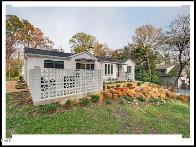 100 Eastwood Lake Road, Chapel Hill, NC 27514