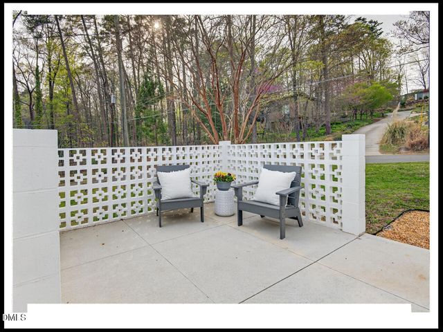 100 Eastwood Lake Road, Chapel Hill, NC 27514