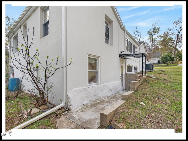 100 Eastwood Lake Road, Chapel Hill, NC 27514