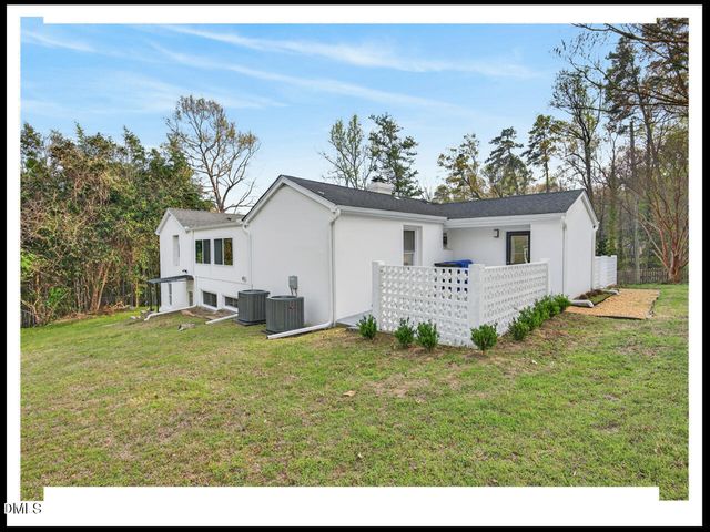 100 Eastwood Lake Road, Chapel Hill, NC 27514