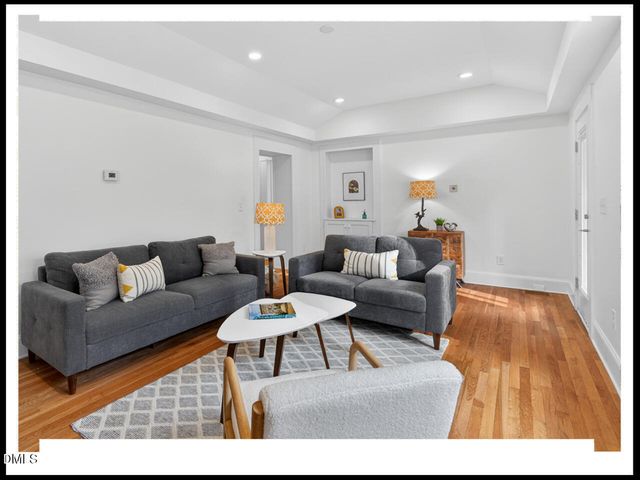 100 Eastwood Lake Road, Chapel Hill, NC 27514