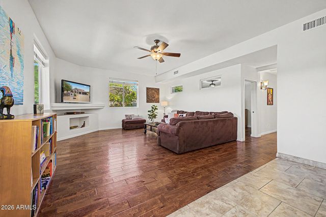 4936 W Buckskin Trail, Phoenix, AZ 85083