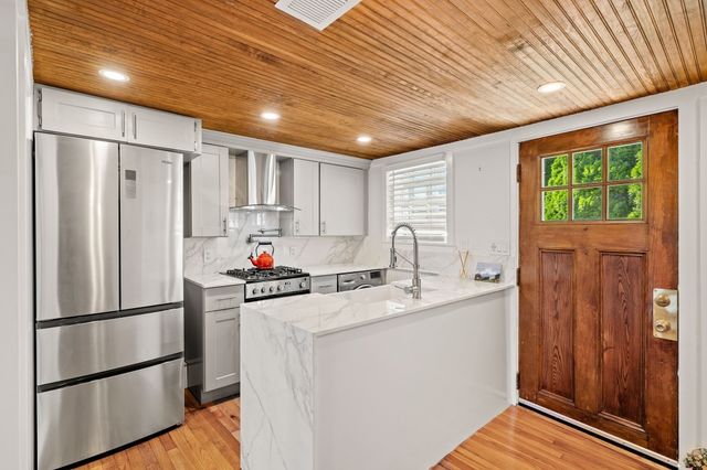 7 Lee 3, Marblehead, MA 01945