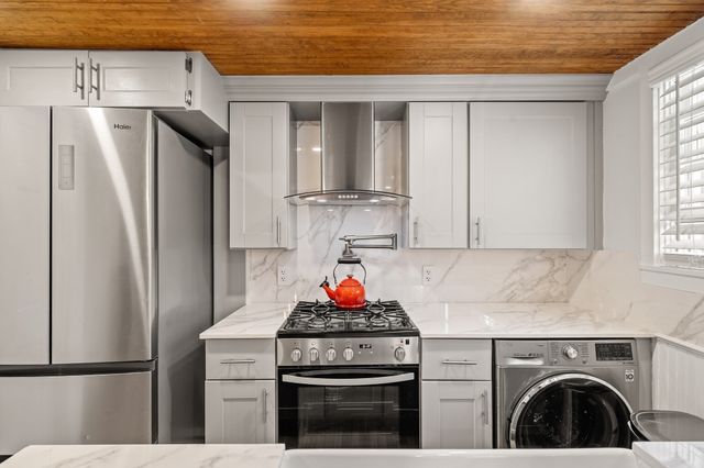 7 Lee 3, Marblehead, MA 01945