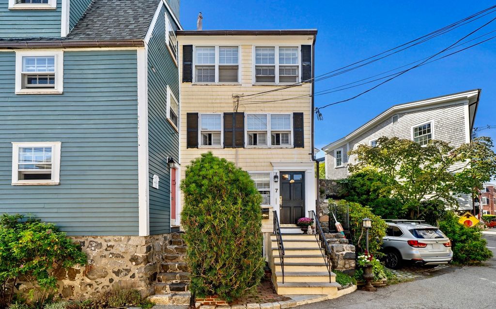 7 Lee 3, Marblehead, MA 01945