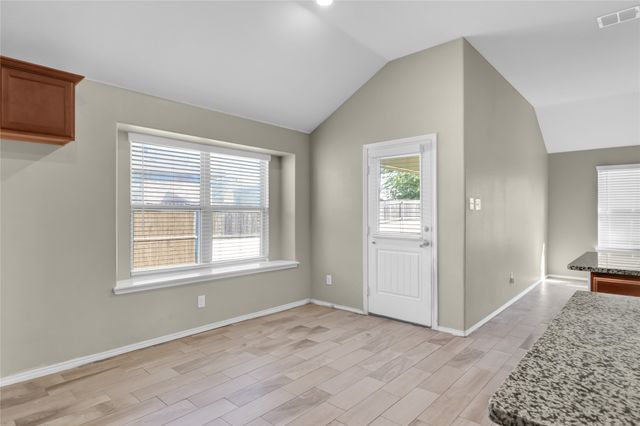 5320 Creek Hill Lane, Fort Worth, TX 76179