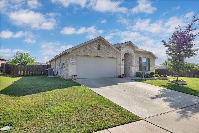 5320 Creek Hill Lane, Fort Worth, TX 76179