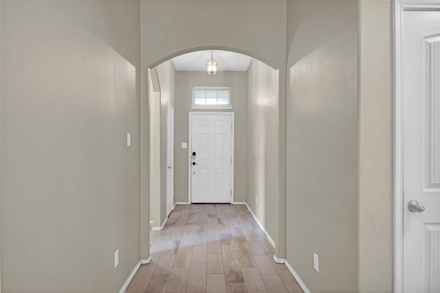 5320 Creek Hill Lane, Fort Worth, TX 76179