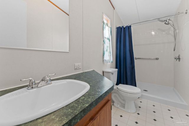 1844 Suavez Dr, Lillian, AL 36549