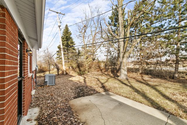 1339 Heather Road, Homewood, IL 60430