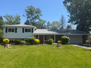 1339 Heather Road, Homewood, IL 60430
