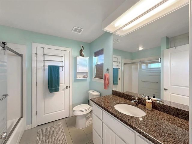 808 Pinata Drive, Crystal Beach, TX 77650