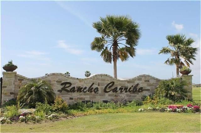 808 Pinata Drive, Crystal Beach, TX 77650